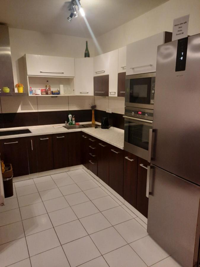 Apartman Zuzu Trencin Luaran gambar