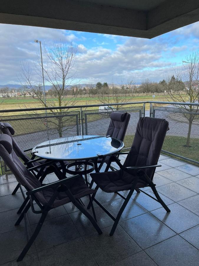 Apartman Zuzu Trencin Luaran gambar